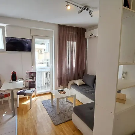 Maya 's - Vracar Βελιγράδι