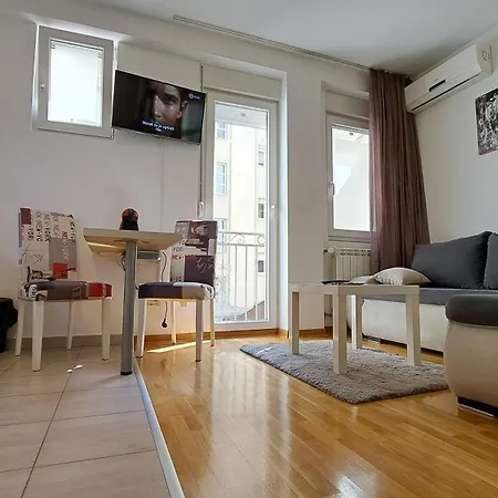 Maya 's - Vracar * Belgrade